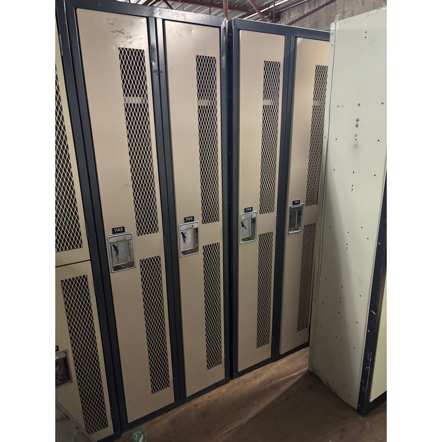 Full Door 2 Column Set of Vented Used Lockers