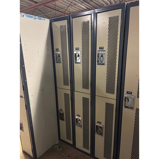 2 Tier 2 Column Set of Vented Used Lockers